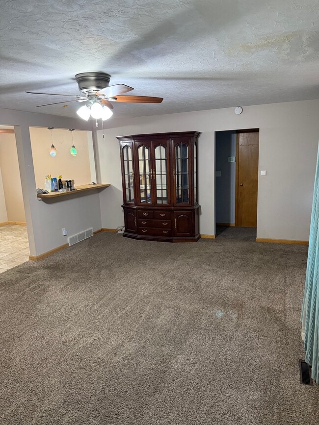 Photo - 2025 Adams St