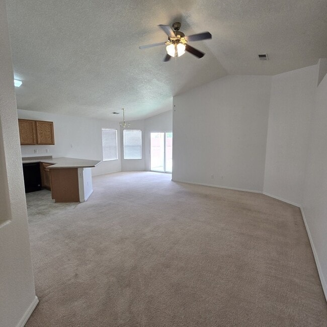 2527 Ghost Ranch St SW