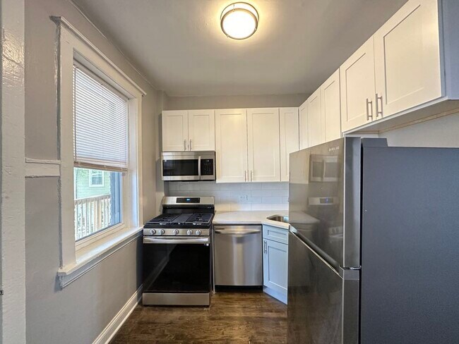 Photo - 1251 W Rosemont Ave Unidad 3