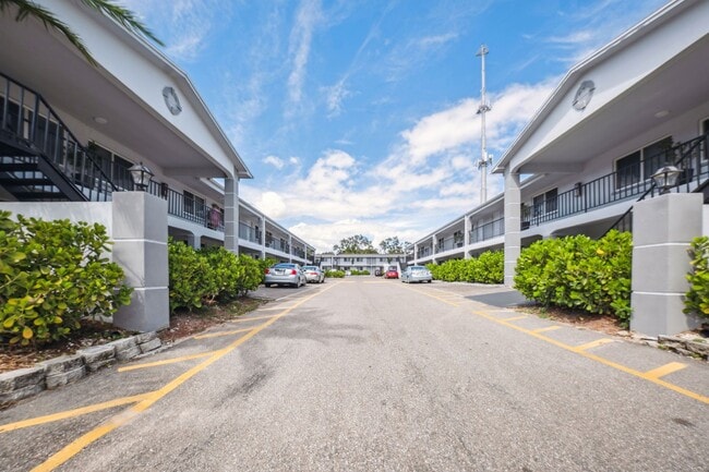 Photo - Andover Club Apartments