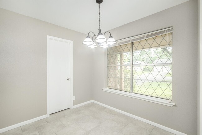Photo - 9619 Rockhurst Dr
