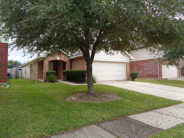 7619 Legacy Pines Dr