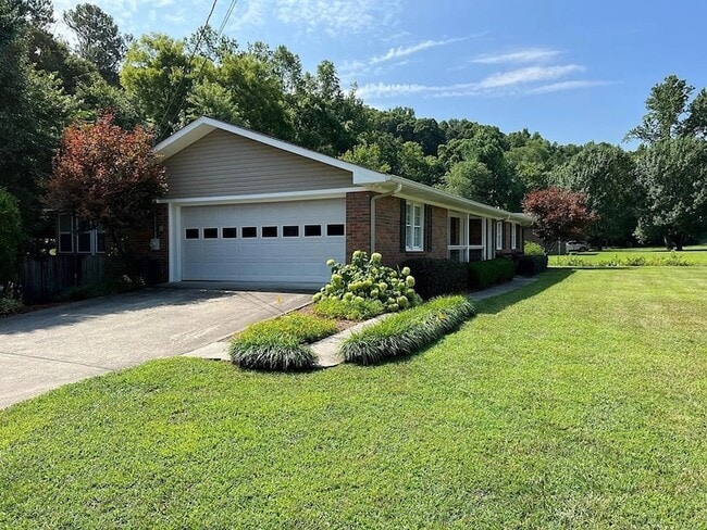 Photo - 2311 North Dug Gap Rd SW