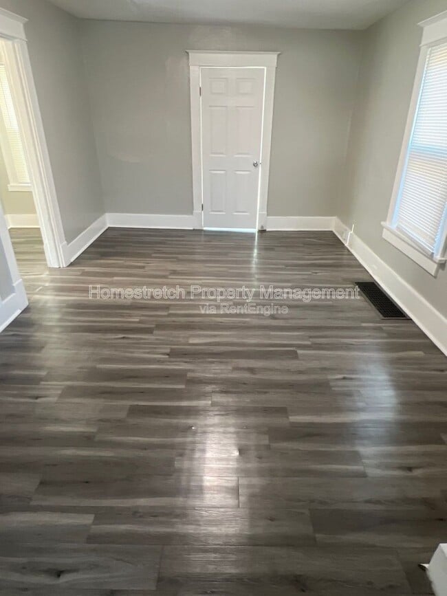 Photo - 7014 Edison Ave