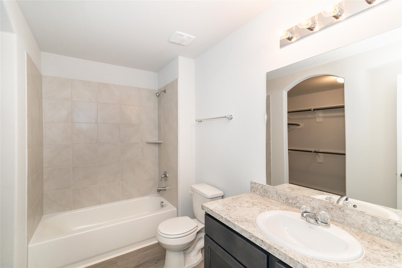 Photo - 2752 Madison Ct