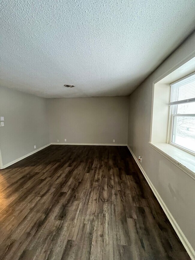 Photo - 1801-1803 N Forest Ave Unidad 1803 N. Forest Ave.