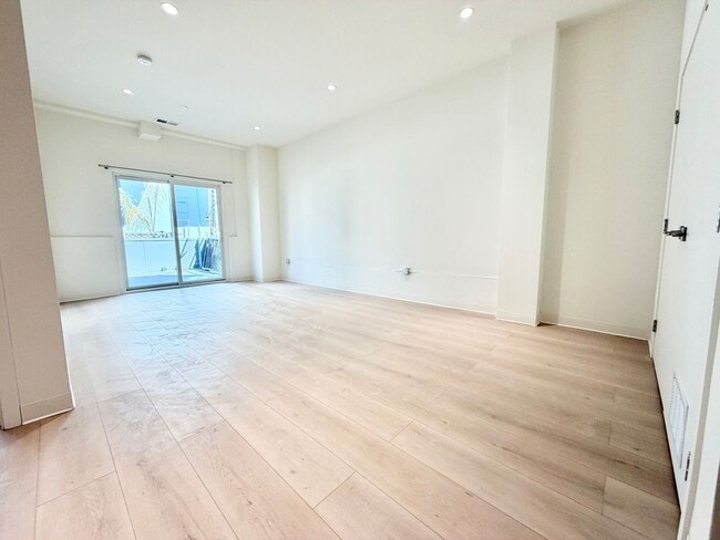 Photo - 1256 Howard St Unidad 1256 Howard St, 202