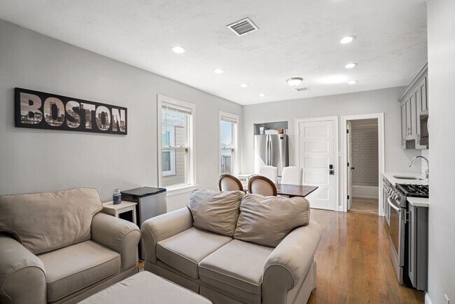 Photo - 17 Howes St Unit 3