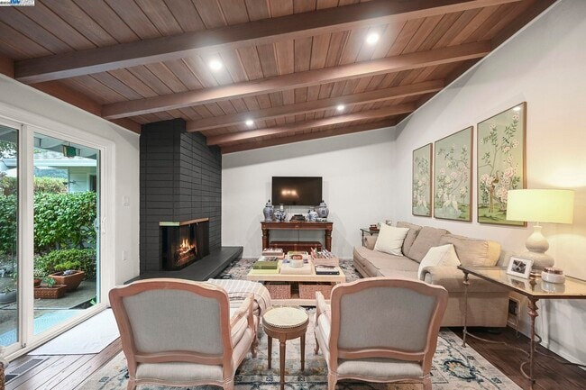 Photo - 1288 Candy Ct