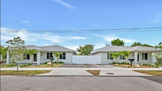 Building Photo - 10235 SW 173rd St Unit 10235