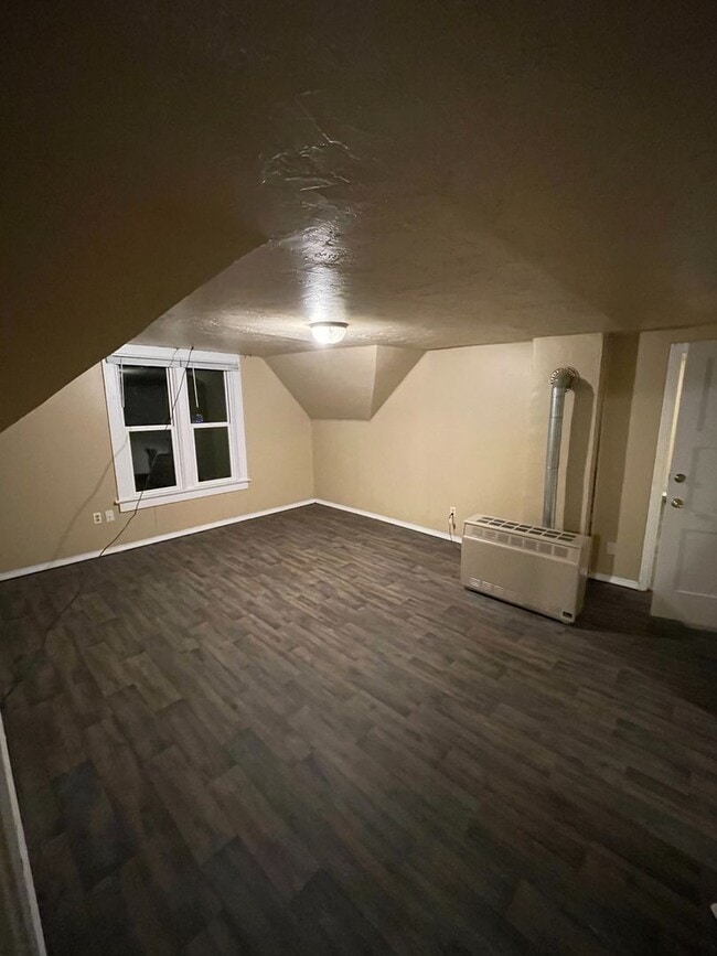 Photo - 841 S Oakland Ave Unit Upper