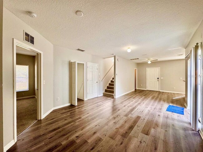 Photo - 2420 E Ida St