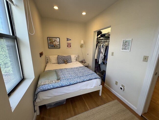 Photo - 205 Endicott St Unit 4