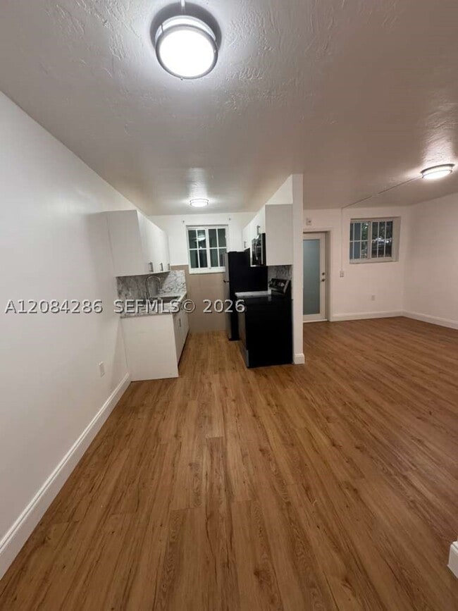 Photo - 160 NE 55th St Unit 3