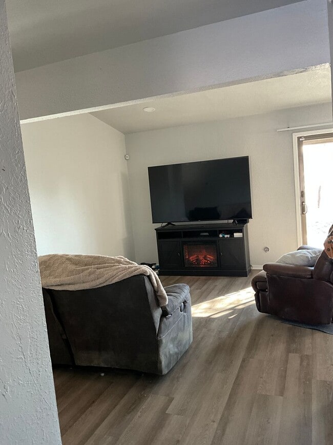 Photo - Renovated 3 Bedroom/ 1.5 Bath in Great Neiborhood