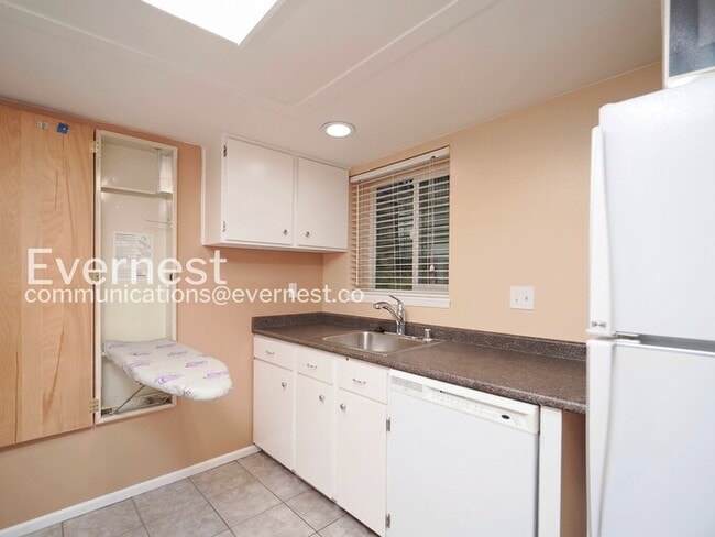 Photo - 9398 Woodinville Redmond Rd NE Unit Apartment 126