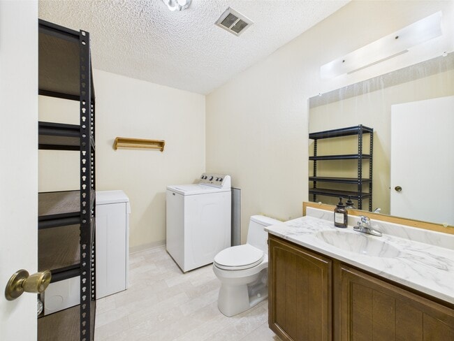 Photo - 114 Hickory Dr