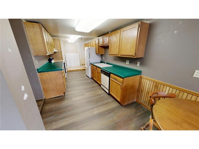 545 Pacific Ave SW