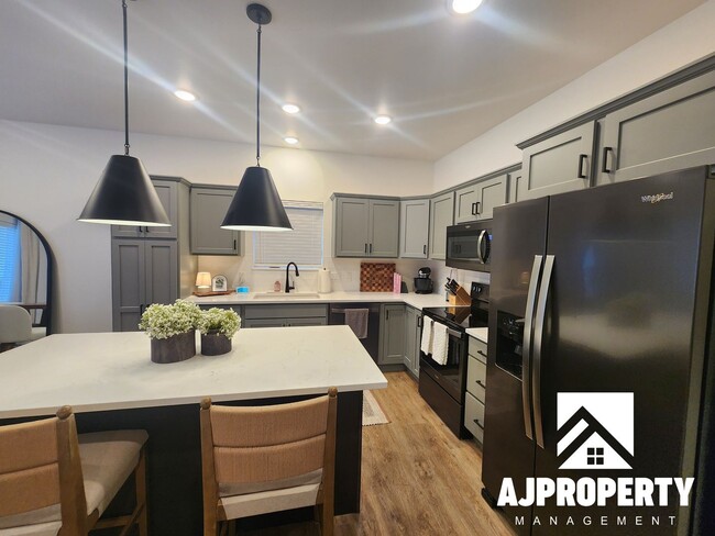 Photo - 5304 S Spirea Ave