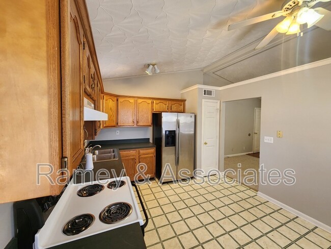 Photo - 4011 Cedarway Ct