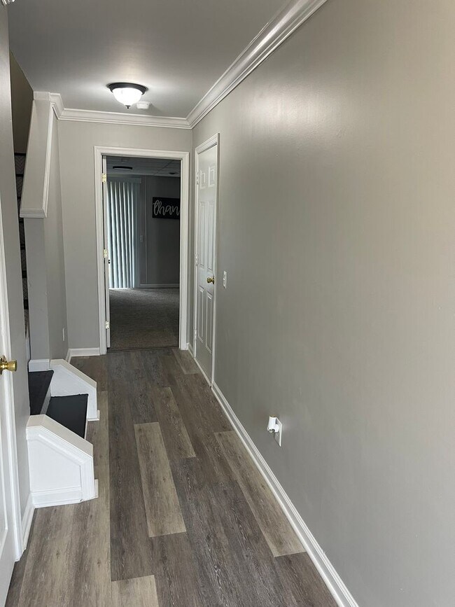 39 Lisa Dr