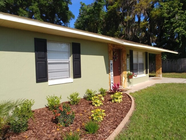 4458 County Road 472 Unit B