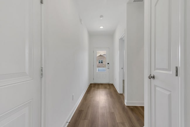 Photo - 172 Millbrook Dr