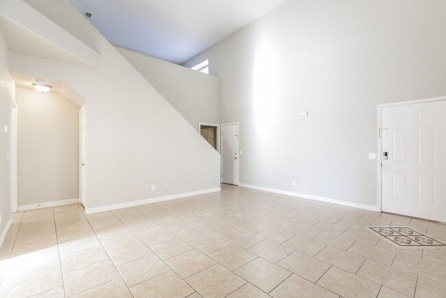 7533 Hickory Hills Dr