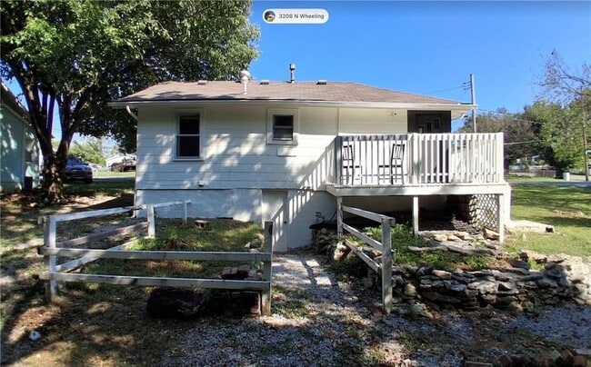 5208 N Wheeling Ave