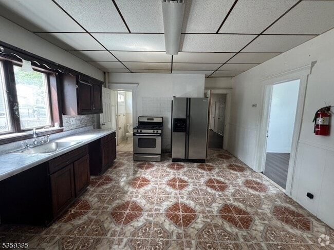 Building Photo - 494 10th Ave Unit 1 Rental