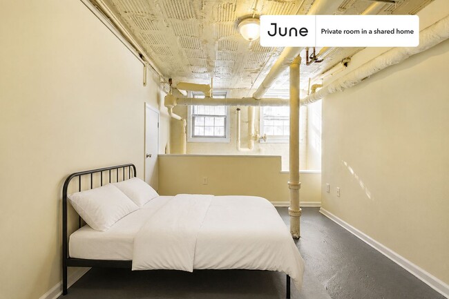 Building Photo - Room in Shared 4 bed/2 bath home in Dupont Circle