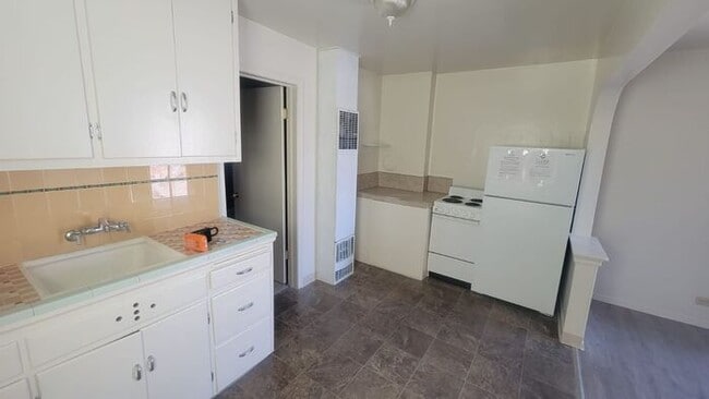 Photo - 1 bed 1 bath Sparks apartment For Rent