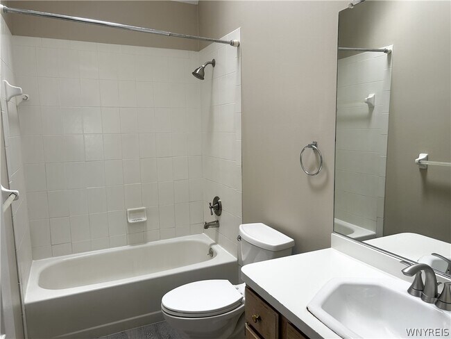 Photo - 125 Hobnail Dr