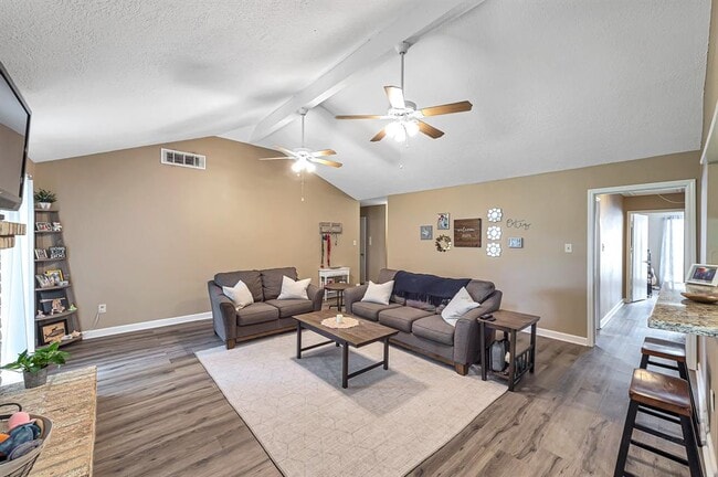 Photo - 722 Pickford Dr Casa