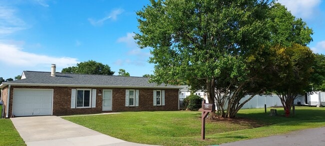 Front yard - 404 Rams Rd