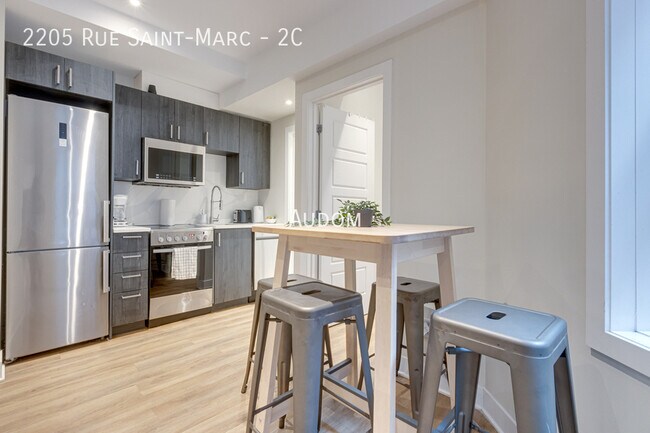 Building Photo - 2205 Rue St Marc Unit 2C