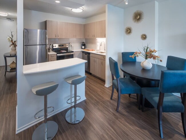 Photo - 1150 N Dearborn St