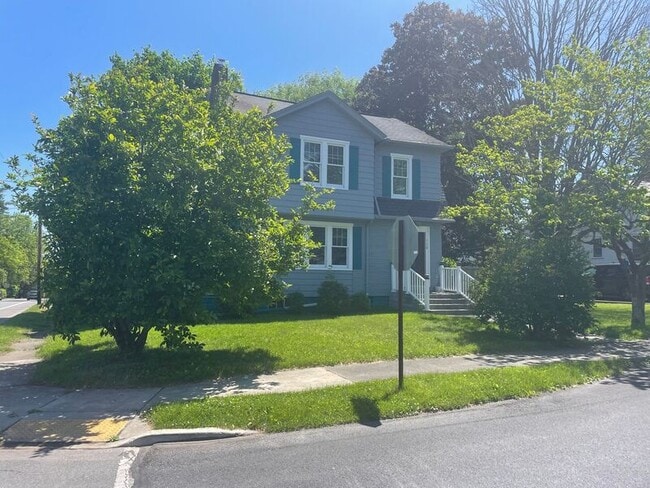 Photo - 528 Lindbergh Ave