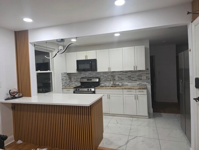 Photo - 478 Fabyan Pl
