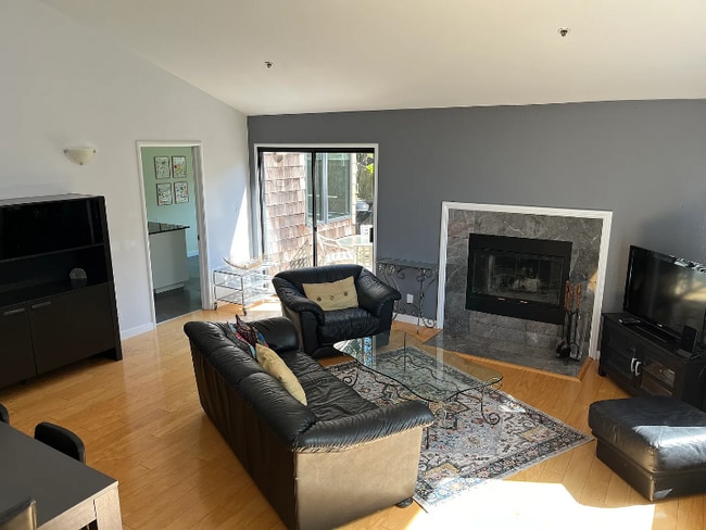 Photo - 1411 Queens Rd