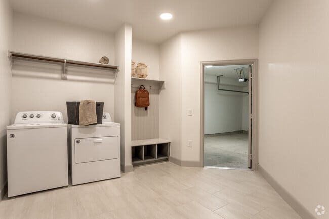 2 BR, 2 BA - 1322 SF