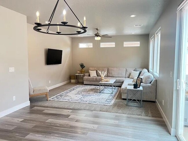 Photo - 438 N Stone Mountain Dr