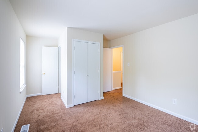2BR, 1.5BA
