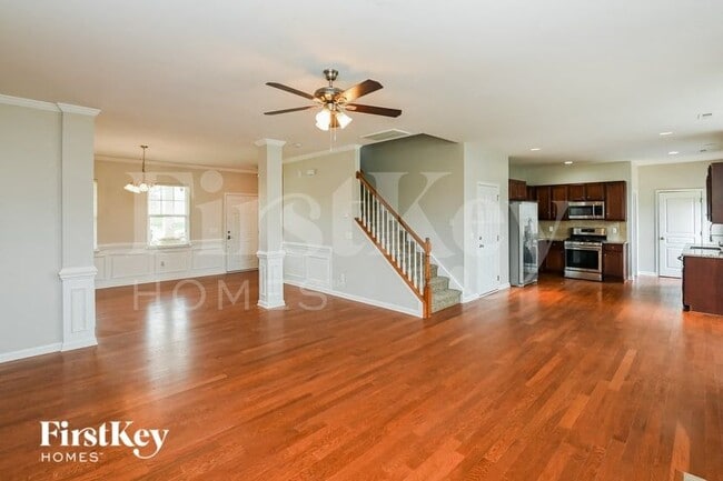Photo - 4637 Triumph Dr SW