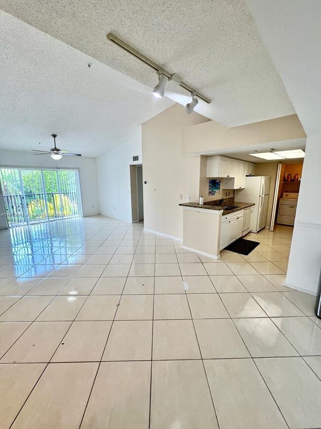 Photo - 400 Crestwood Ct N Unit 407