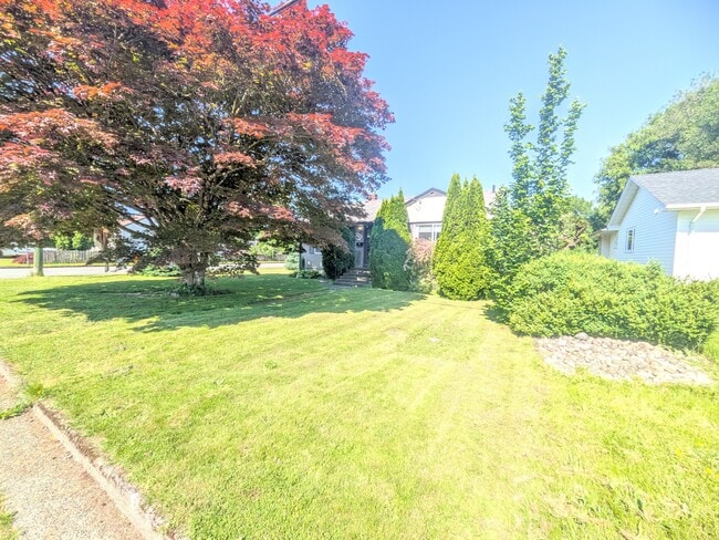 Photo - 9425 Stanley St
