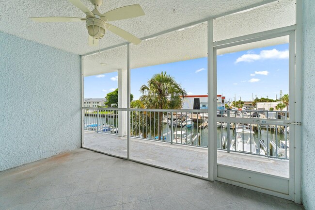 108 Paradise Harbour Blvd Unit 314