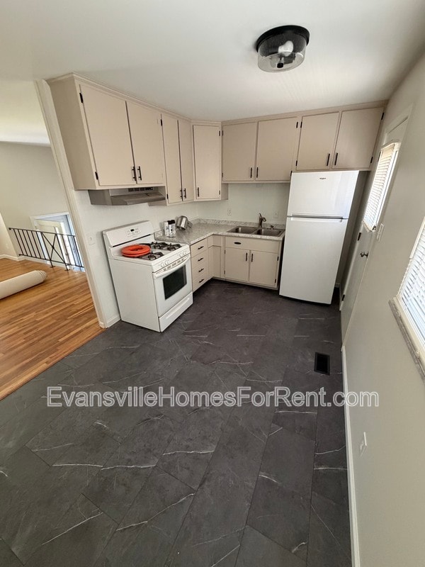 Photo - 1309 Alvord Ln