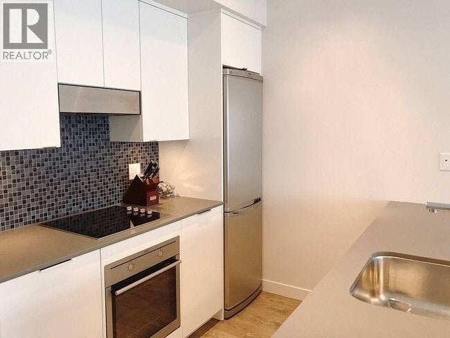 Photo - 2788 Prince Edward St Unité 301