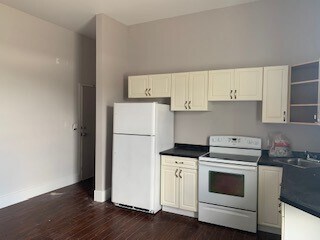 Photo - 73 King St W Unit 304